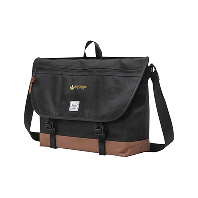 Borsa a tracolla in materiale riciclato da 22,5 litri Herschel Cove